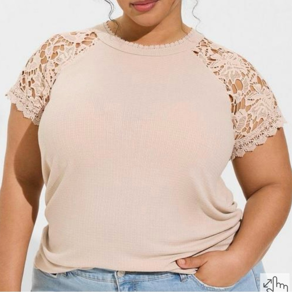 Textured Jersey Crew Neck Crochet
Raglan Top Size 4X